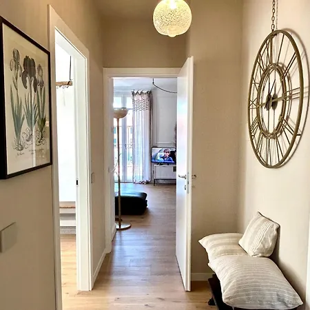 Apartment Retreat,ac,pool,ev Car *