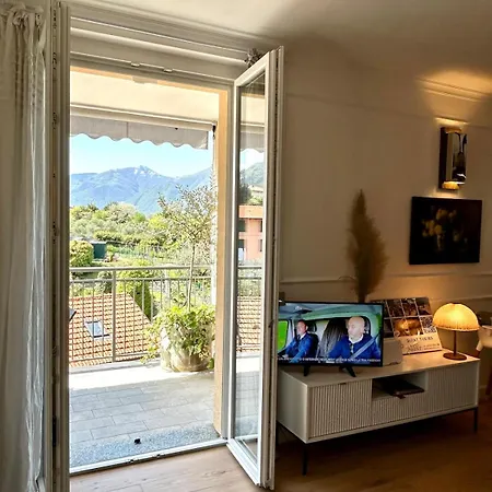 Retreat,ac,pool,ev Car Apartment